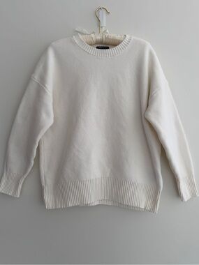 MATTY M Sweater Knit White Pullover Crew Neck 100% Cotton Neutral Versatile